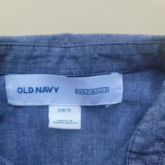 Lot Of 2 Old Navy Built-In Flex Navy Blue Boys White Button Down Size S (6-7) - Picture 2 of 15